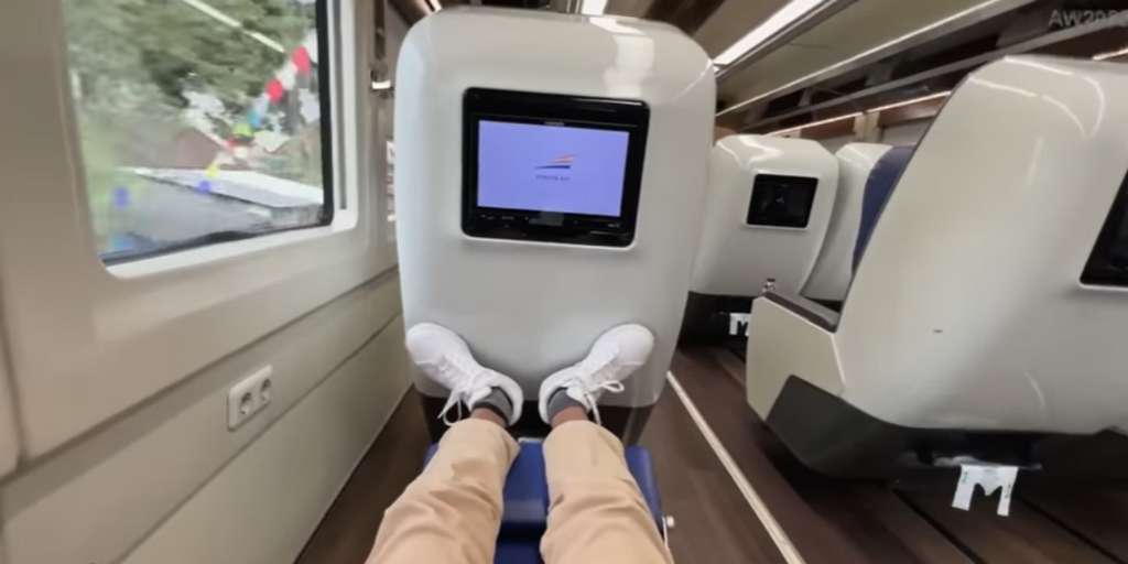 KA Gajayana Luxury.