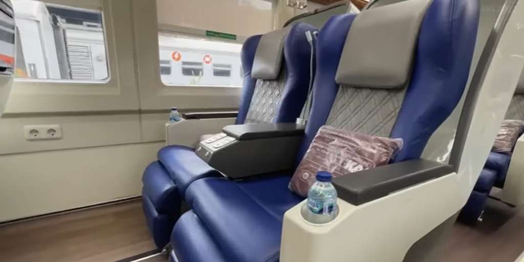 KA Gajayana Luxury.