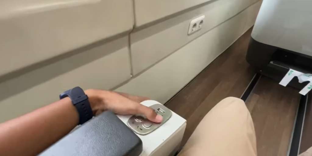 KA Gajayana Luxury.