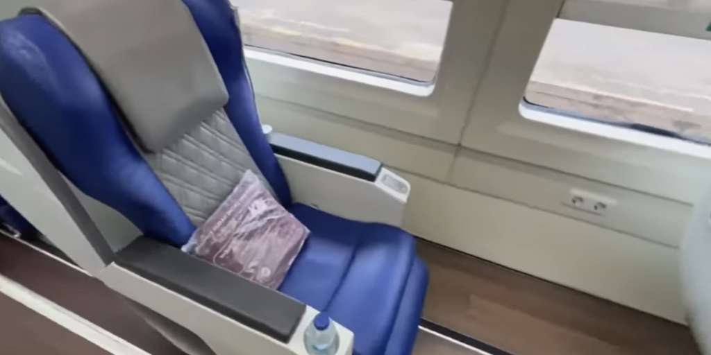 KA Gajayana Luxury.