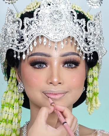 Memakai Brow Gel