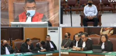 hakim sidang