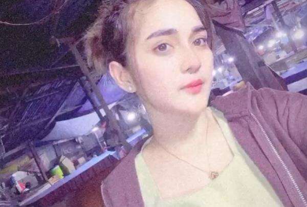 Heboh penjual ikan cantiknya mirip artis Nafa Urbach.