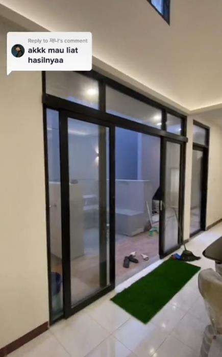 Transformasi rumah tua jadi hunian minimalis dan modern.