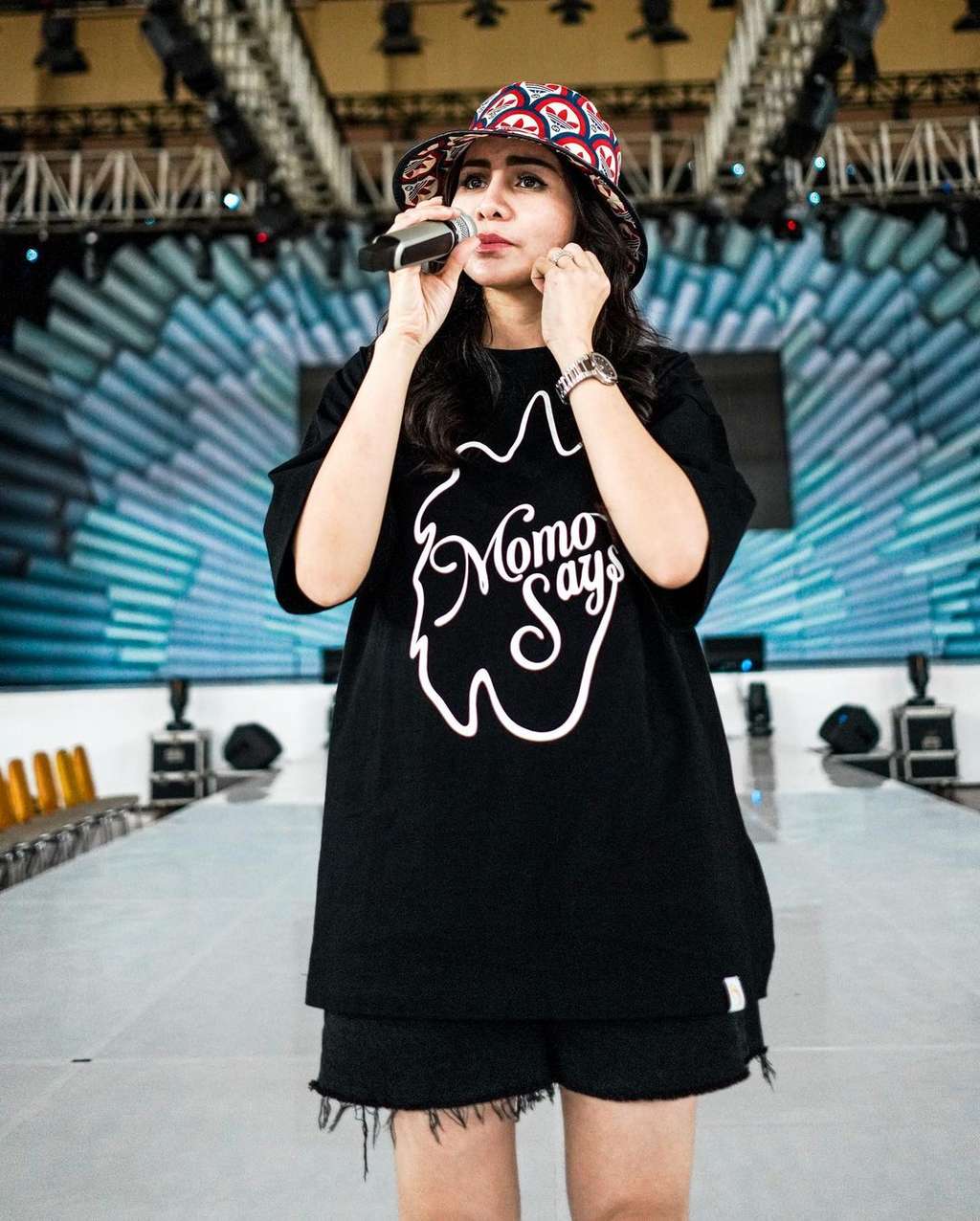 Instagram @therealmomogeisha