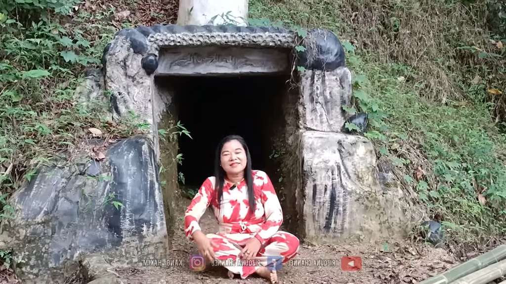 Tak Habis Pikir! Wanita di Majalengka Pilih Tinggal di Gua Bawah Pemakaman karena Nyaman