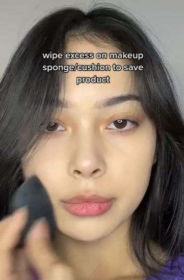 Meratakan Base Makeup