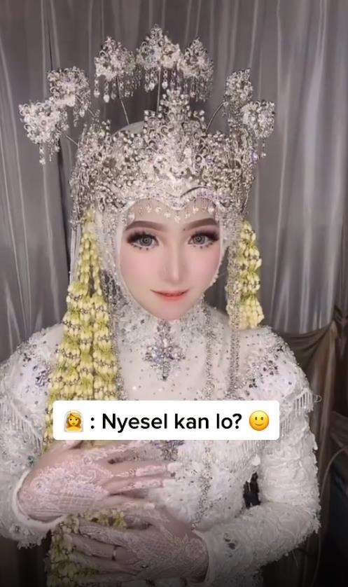 Transformasi makeup wanita ini bikin mantan langsung nyesal.