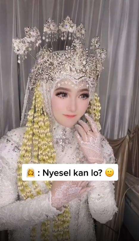 Transformasi makeup wanita ini bikin mantan langsung nyesal.
