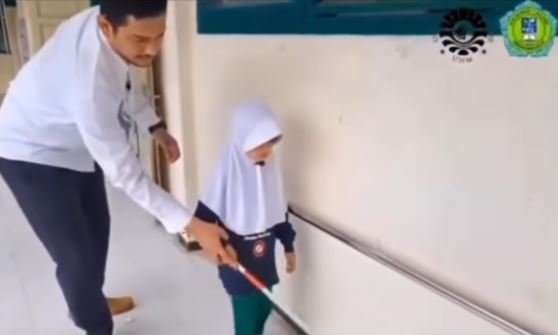 guru dan murid difabel