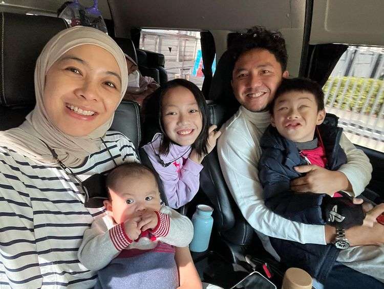 Keluarga Dian ayu dan Omesh