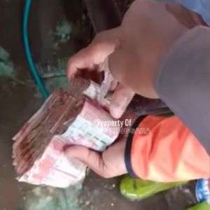 uang segepok