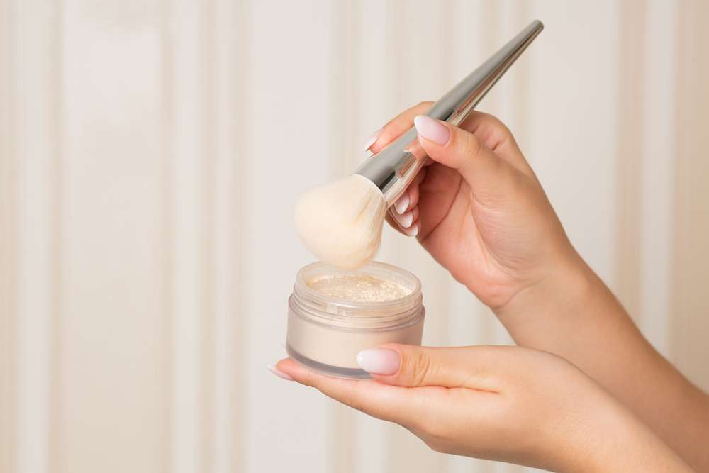 Tips Menggunakan Foundation agar Terlihat Natural dan Menyatu dengan Kulit