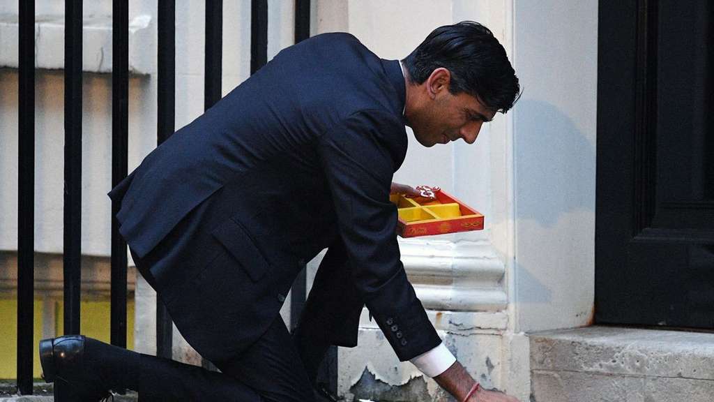 Rishi Sunak saat merayakan Dipali