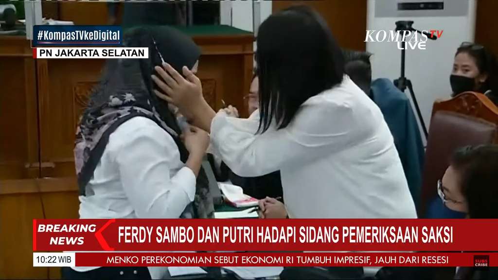 Momen ART Susi Cium Tangan dan Peluk Ferdy Sambo Putri Candrawatahi