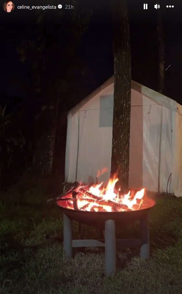 Suasana Hangat di Malam hari