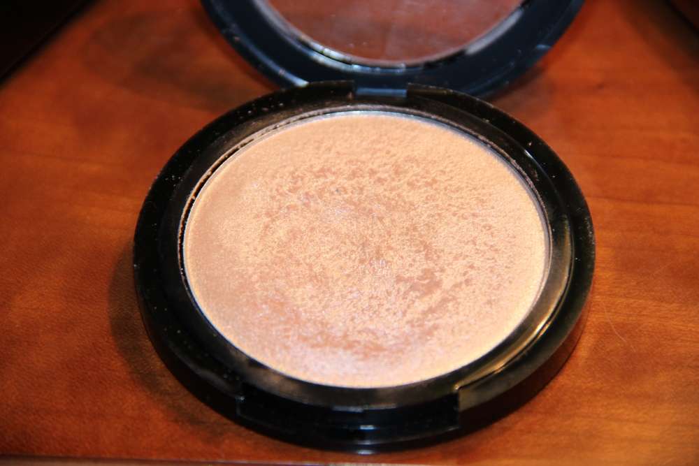 Shimmering Powder