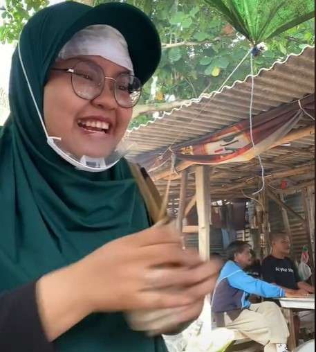 Damara Penjual sate