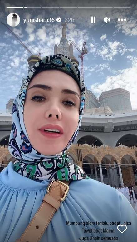 Penampilan Yuni Sahra Umroh