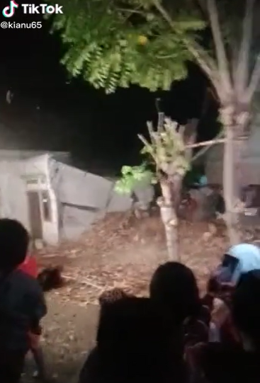 Rumah Dihancurkan untuk Bedah Rumah, Rumah Tetangga Malah Ikut Roboh