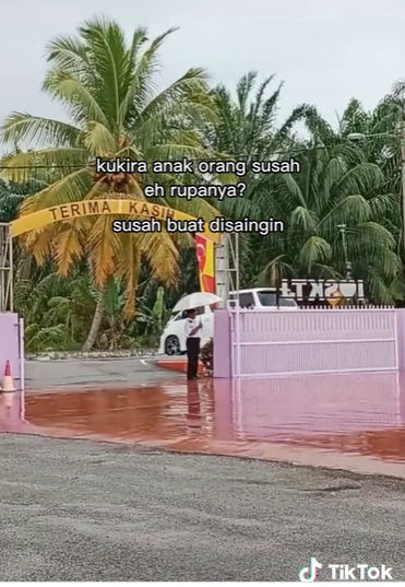 Dikira Anak Orang Susah, Publik Malah Minder Bocah Ini Ternyata Dijemput Pakai Alphard