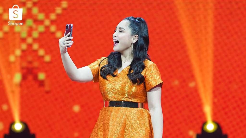 Happy Asmara, Farel, Dewi Persik & Judika Hadir dan Ramaikan Panggung Shopee 11.11 Big Sale TV Show
