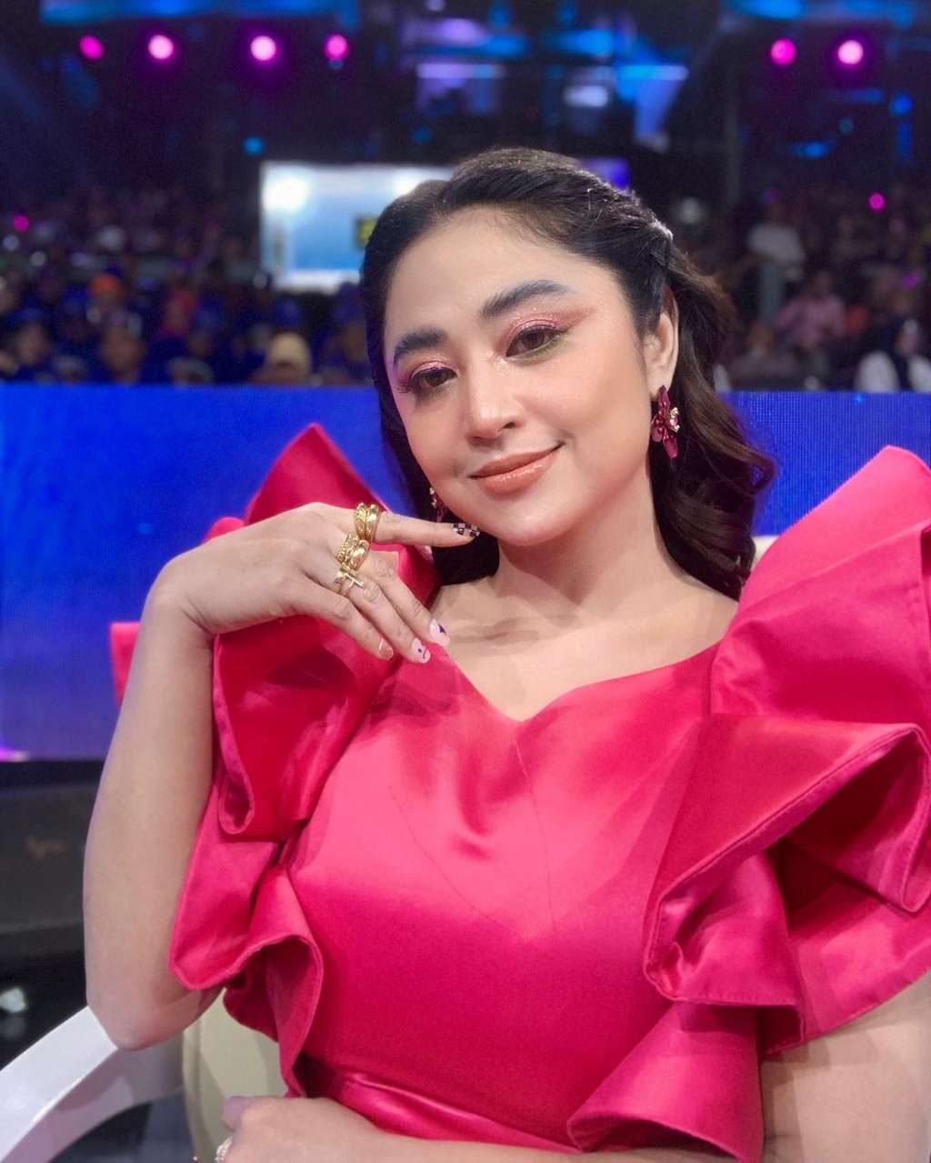 Dewi Perssik