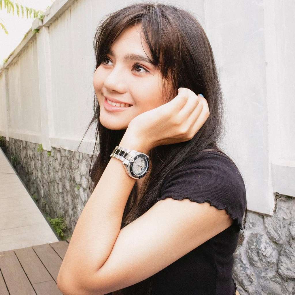 Afifah pemeran Alina di Tajwid Cinta