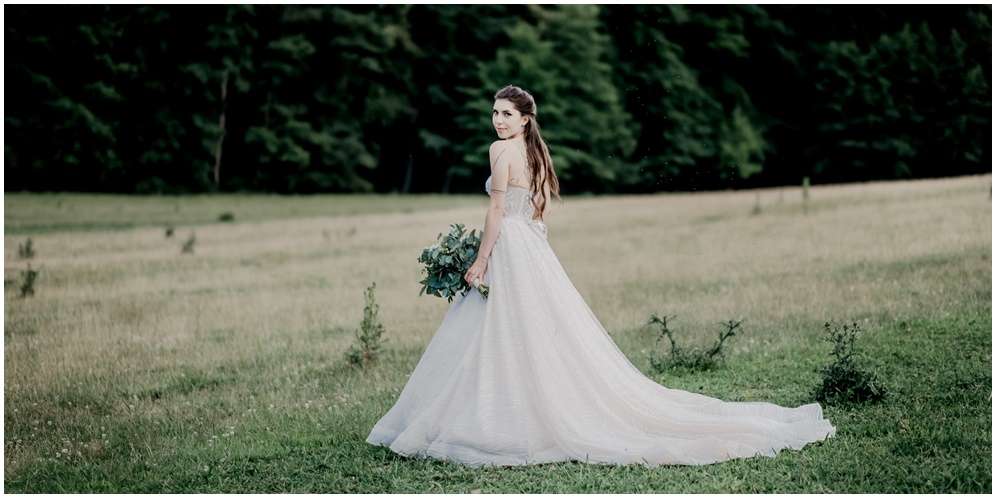 Arti Mimpi Memakai Baju Pengantin