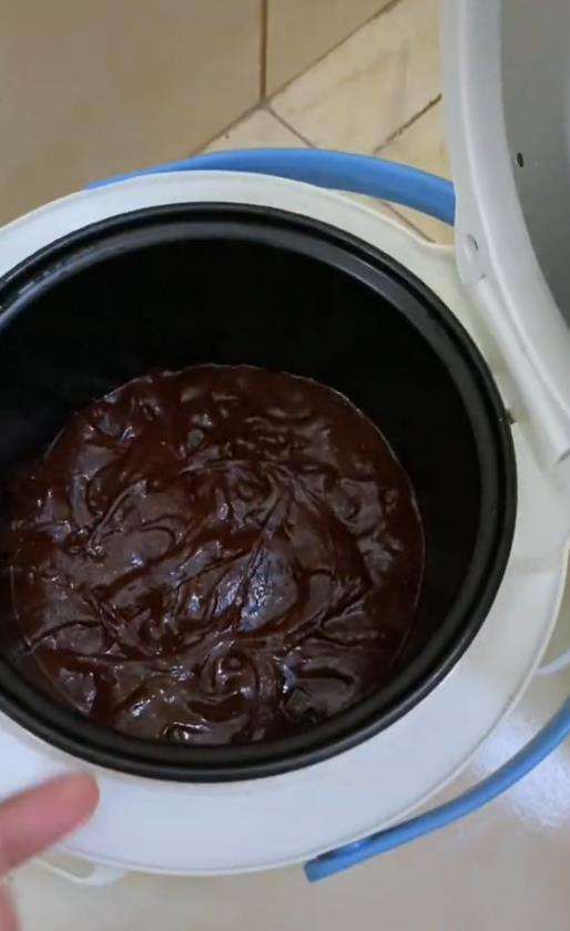 Bikin brownies pakai magic com endingnya nyesek.