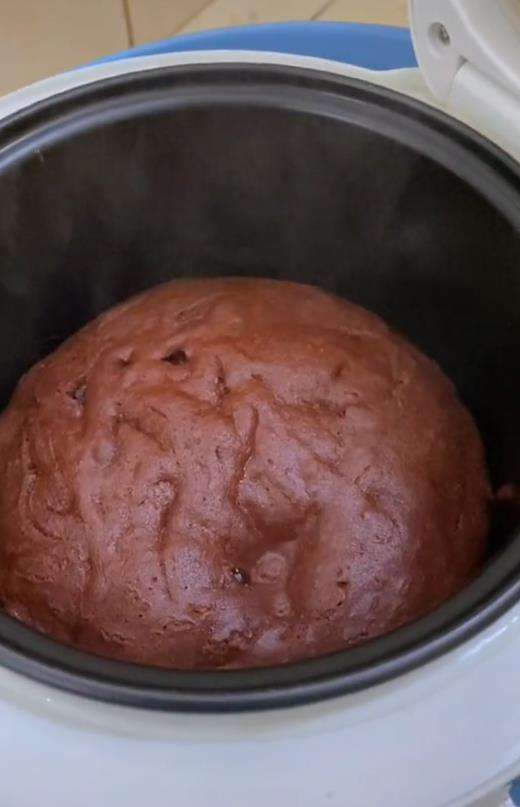 Bikin brownies pakai magic com endingnya nyesek.