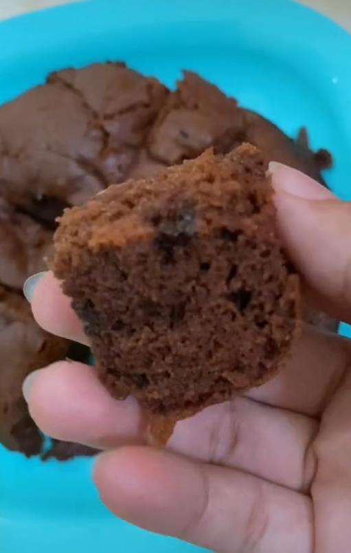 Bikin brownies pakai magic com endingnya nyesek.