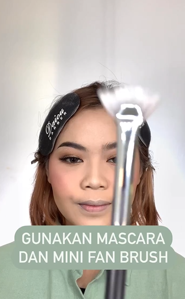 Mini Fan Brush