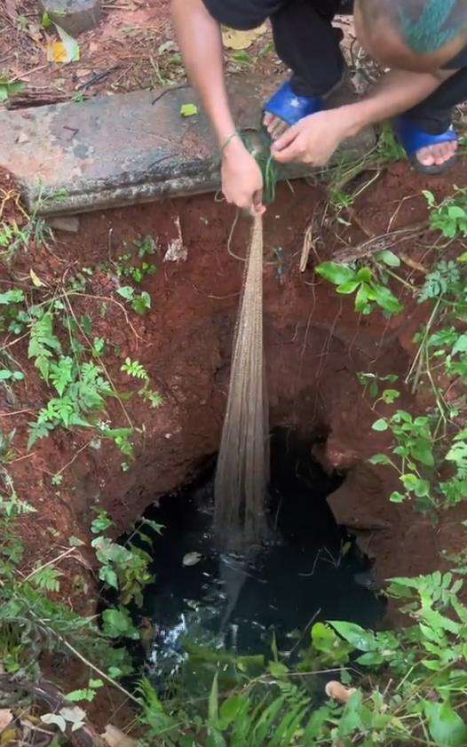 Cerita horor mancing ikan pakai jala di sumur tua Jakarta.