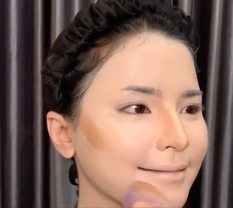 Memakai Cream Contour