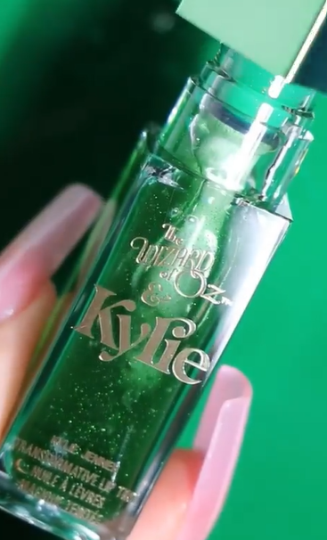 Lipstik Kylie X Wizard of Oz