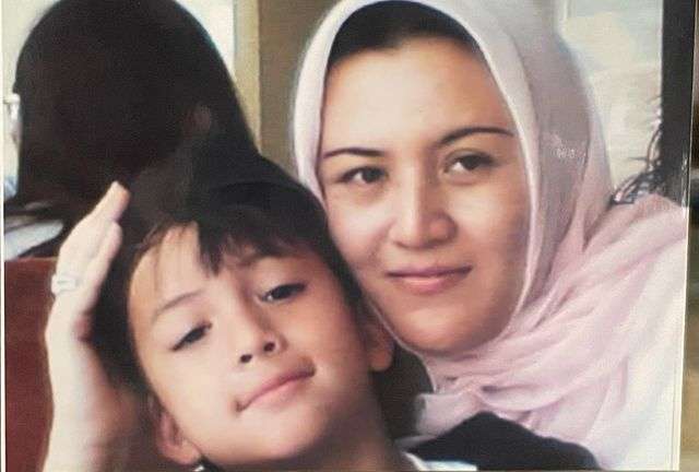 Potret masa kecil aktor terkenal dan Ibunya
