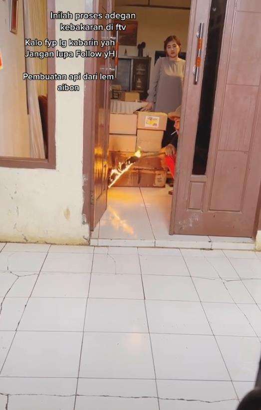 Cara buat adegan kebakaran di sinetron bikin melongo.