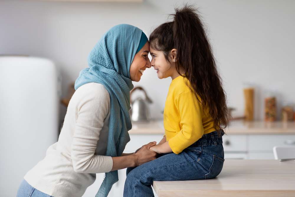 Kedapatan Anak Sedang Berhubungan Intim, Orang Tua Harus Apa?
