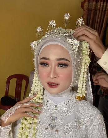 MUA Rias Ulang Wajah Pengantin