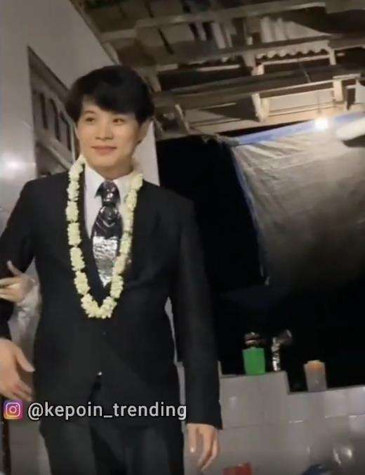 Viral gadis Madura menikahi cowok ganteng dari Korea Selatan.