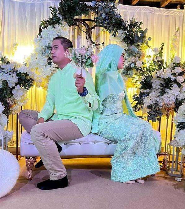 Wanita tanpa tangan akhirnya bertunangan.