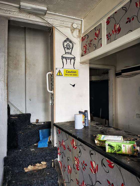 Rumah bordil berusia dua abad yang terbengkalai.