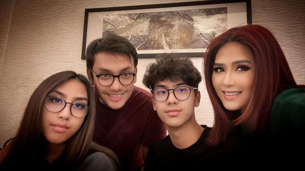 Keluarga Gunawan Sudrajat