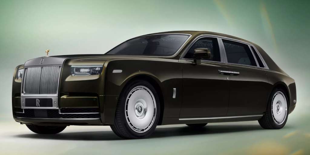 Rolls Royce Phantom.