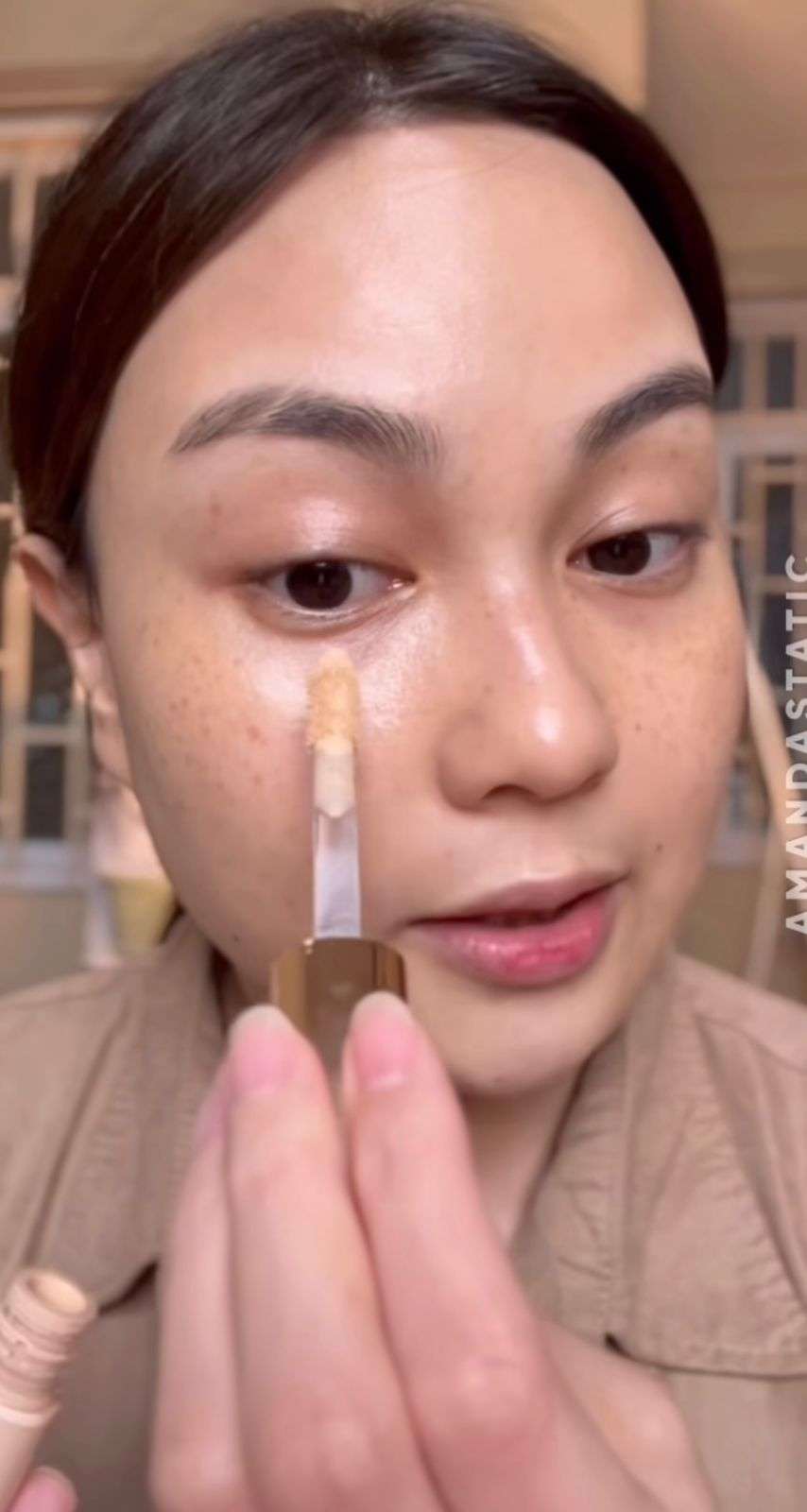 Memakai Concealer