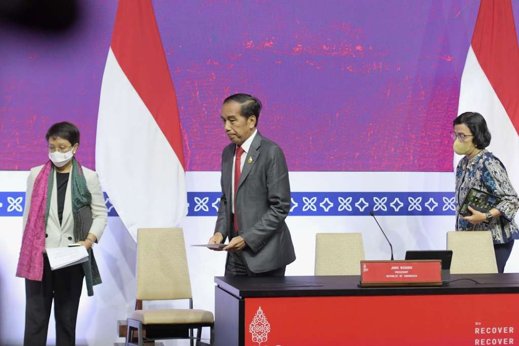 kisah persabatan dua srikandi