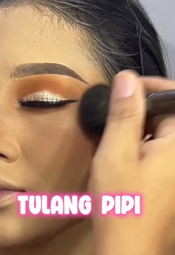 Memakai Bronzer Memakai Bronzer