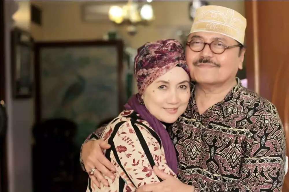 titiek sandhora