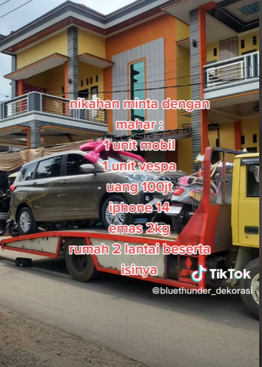 Viral Pria di Jember Beri Seserahan Pernikahan Mewah dari Mobil hingga Rumah Mewah